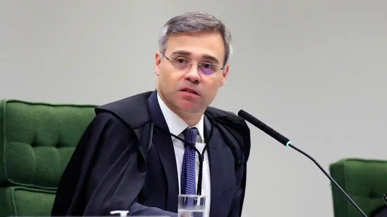 Imagem de André Mendonça sai em defesa de Malafaia