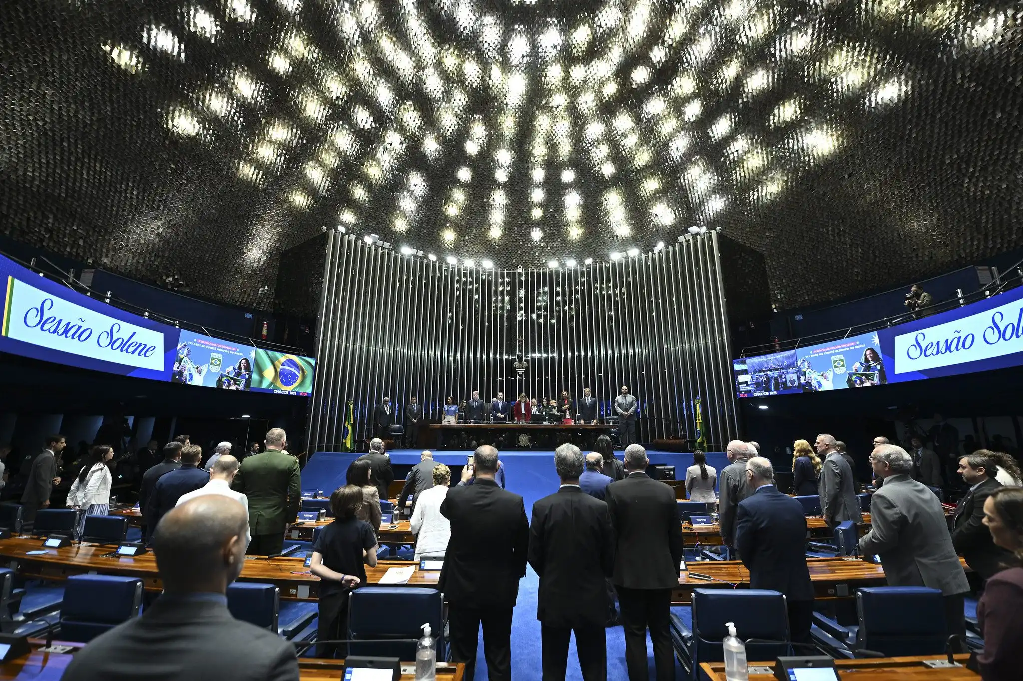 Imagem de Senadores bolsonaristas apresentam emendas para alterar PEC do fim da escala 6×1