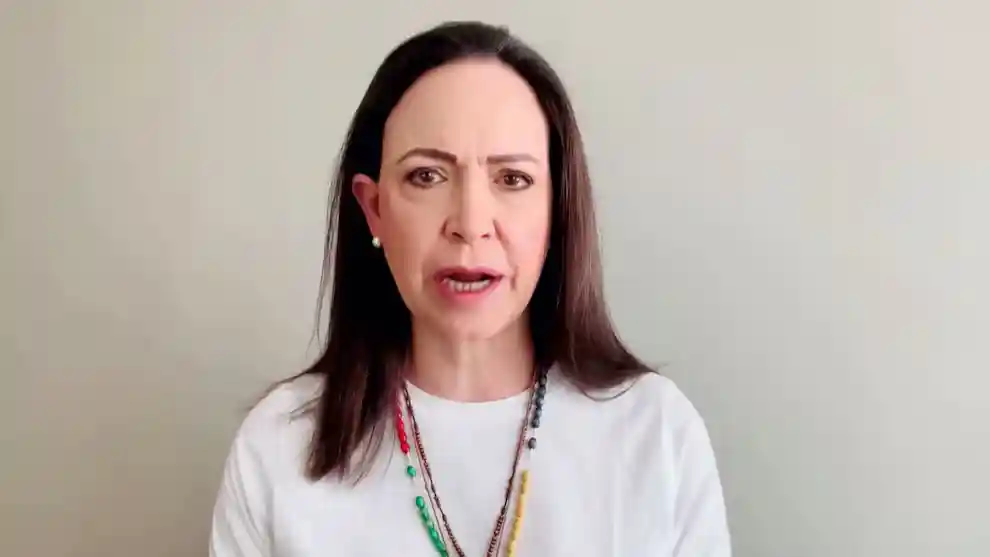 Imagem de María Corina anuncia retorno à Venezuela e promete liderar transição democrática