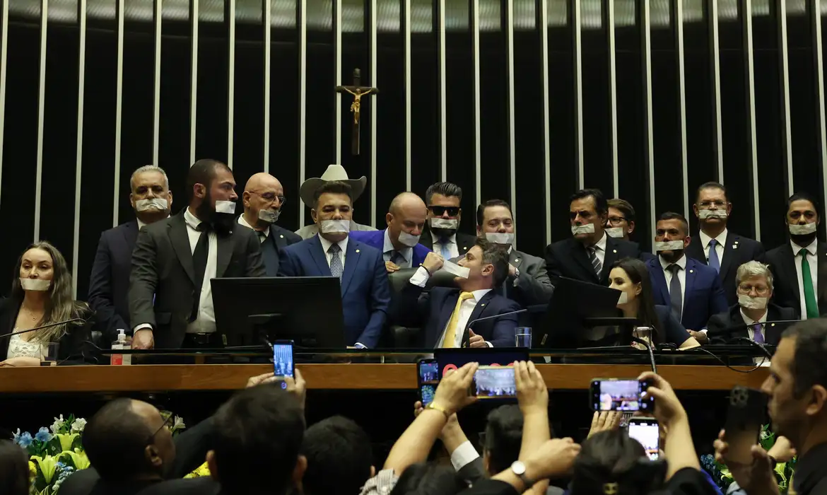 Imagem de Câmara discute fim do foro privilegiado e anistia a investigados pelos atos de 8 de Janeiro