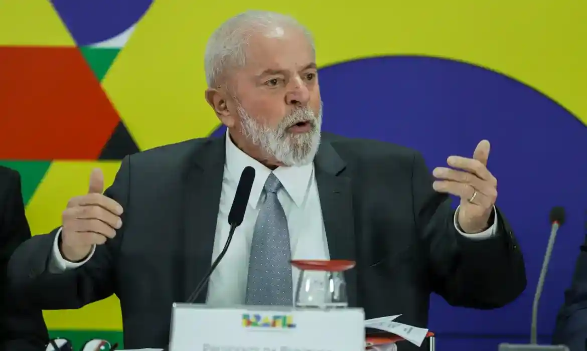 Imagem de Lula viaja à França para participar da cúpula do G7 sem agenda prevista com Trump