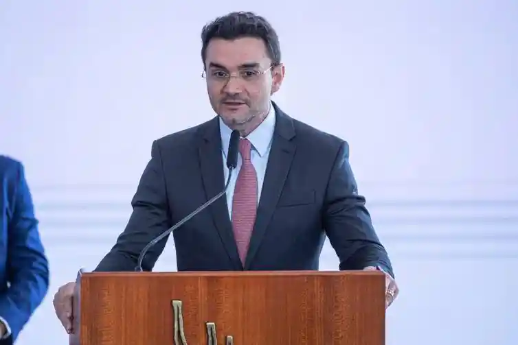 Imagem de Ministro do Turismo sinaliza saída do governo após pressão do União Brasil