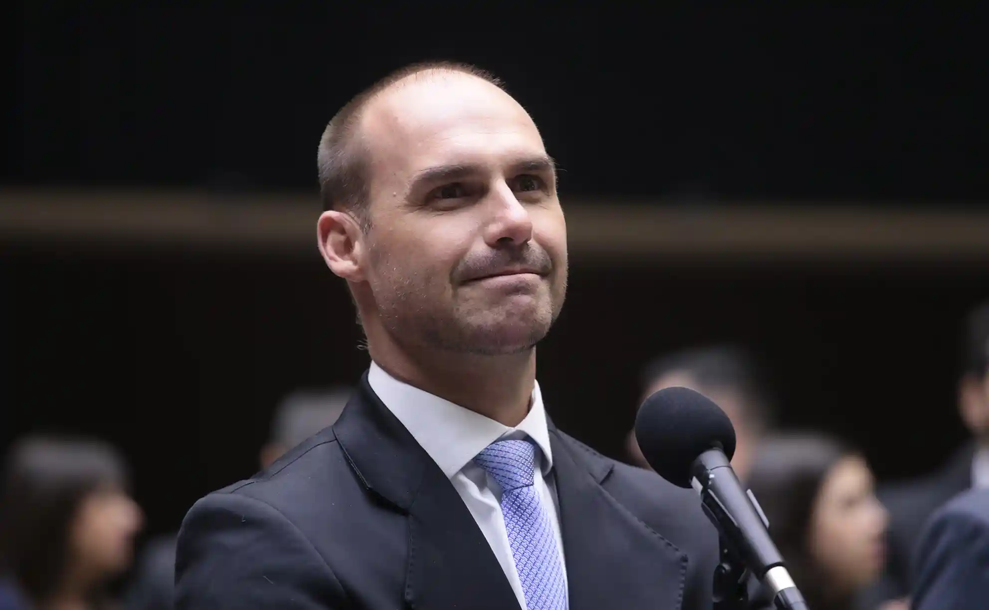 Imagem de Por unanimidade, STF condena Eduardo Bolsonaro por coação no curso do processo