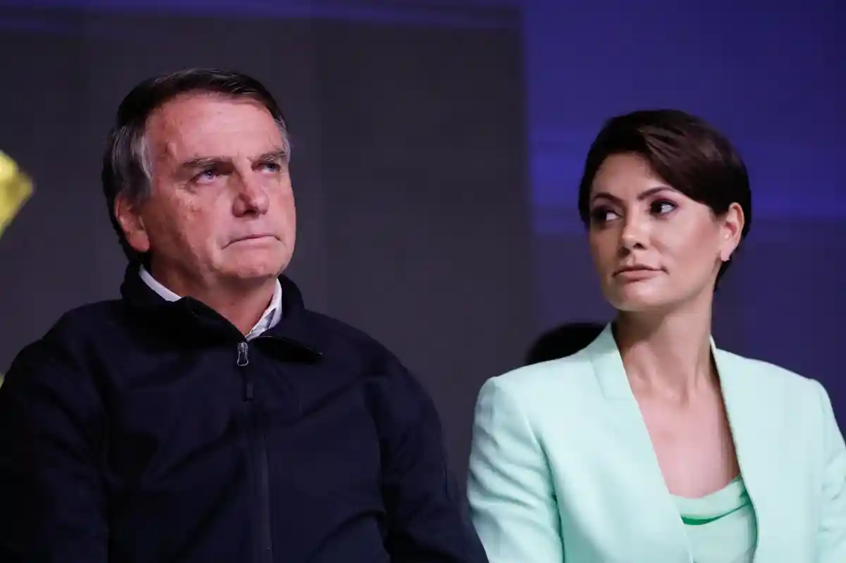 Imagem de Michelle Bolsonaro publica mensagem de apoio após condenação do ex-presidente