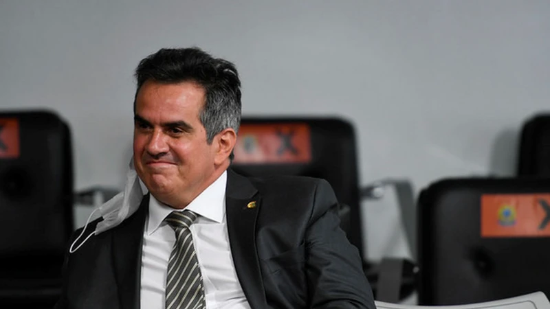 Senador afirmou que não assinará pedido de impeachment de Moraes por não ter votos necessários para aprovação