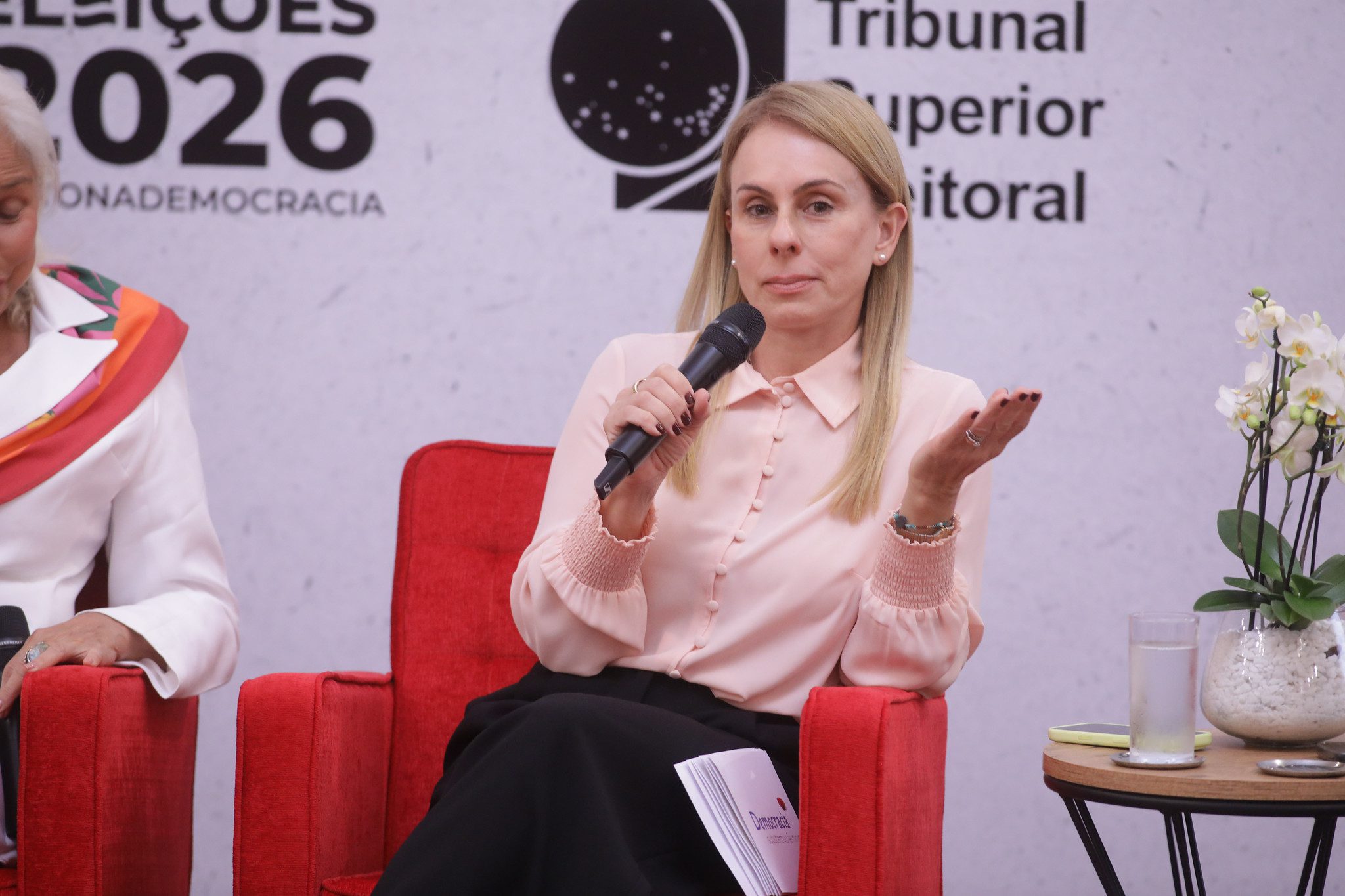 Imagem de OAB-DF abre processo disciplinar contra escritório ligado à família de Moraes