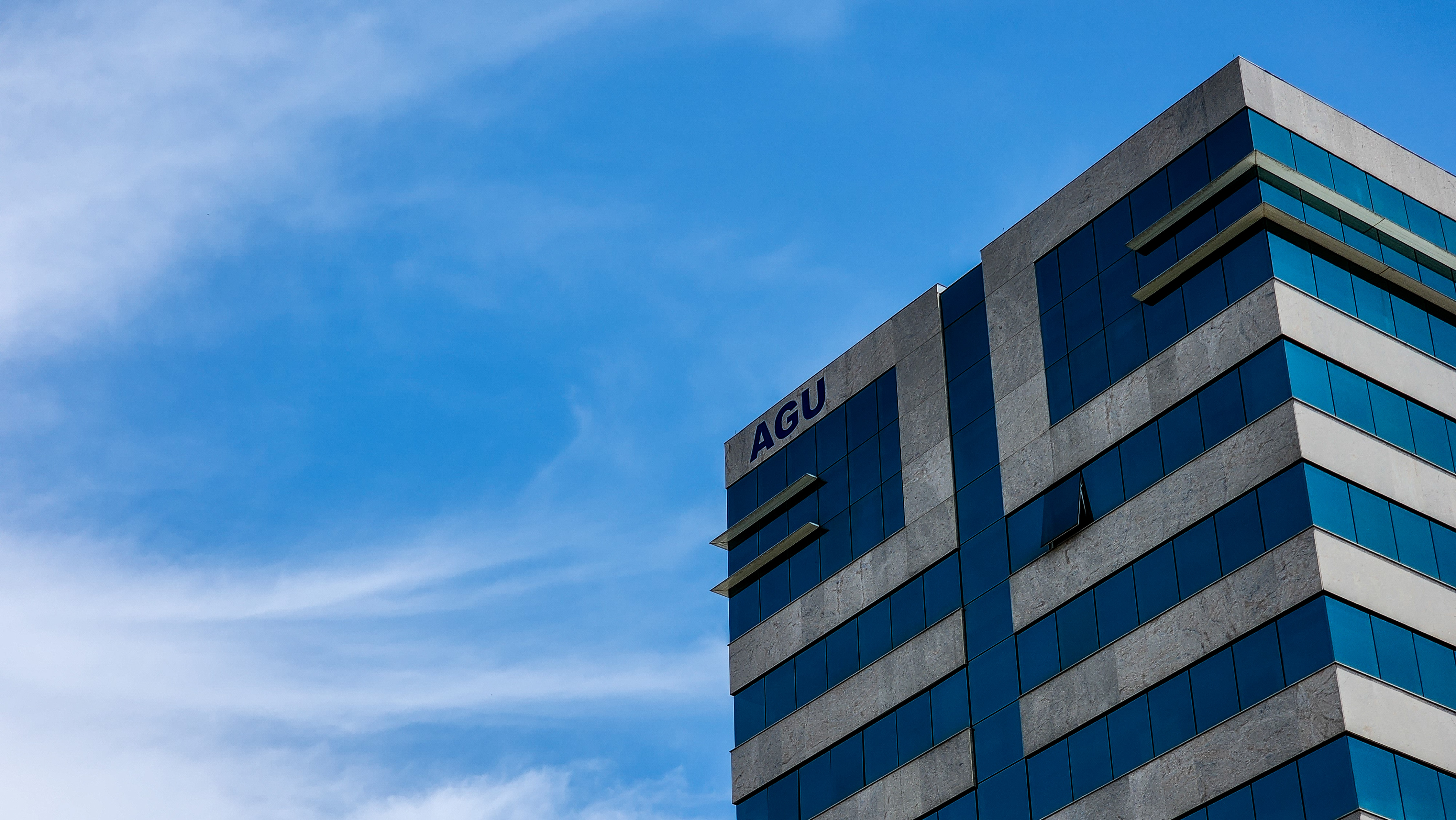 Imagem de AGU planeja gastar R$ 200 milhões em mais de 10 mil computadores