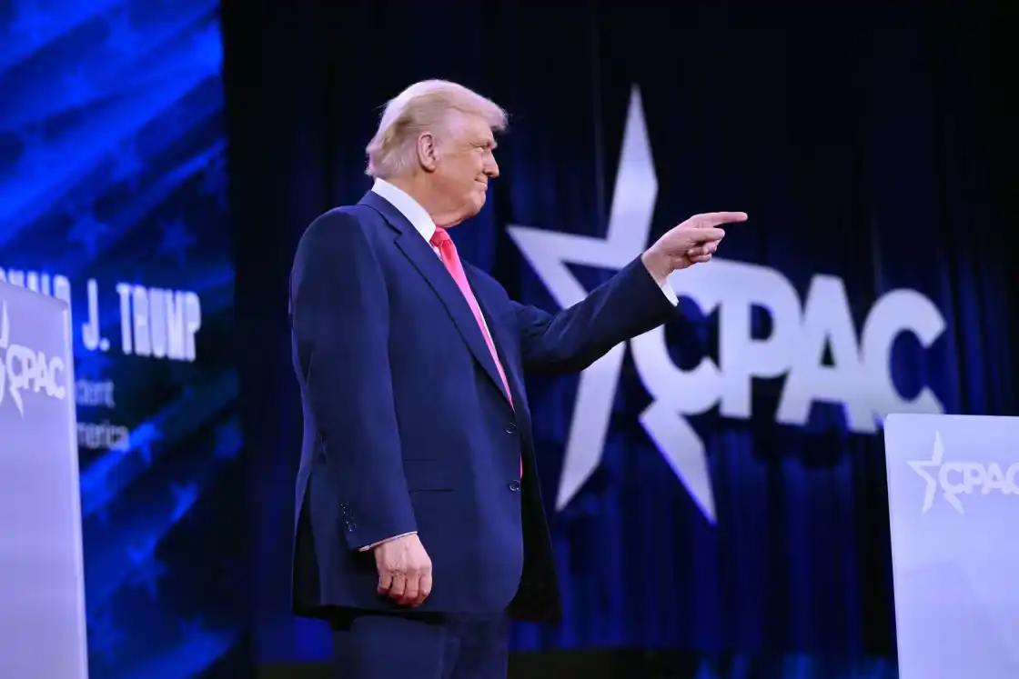Imagem de Trump domina CPAC 2026 e reforça liderança global do conservadorismo