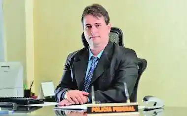 Imagem de Ex-diretor da Polícia Federal é preso em operação contra corrupção ambiental