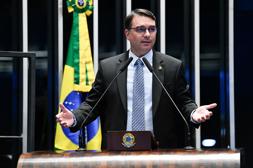 Imagem de Flávio Bolsonaro chama ataque a vereador do PL no RN de “terrorismo”