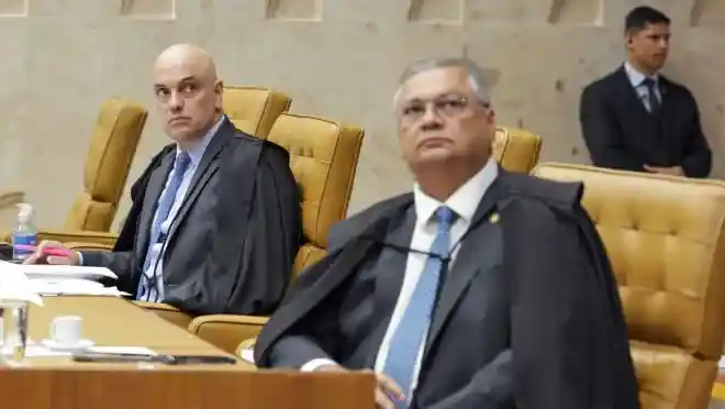 Imagem de Dino e Moraes defendem distinção entre jornalismo profissional e atuação de blogueiros