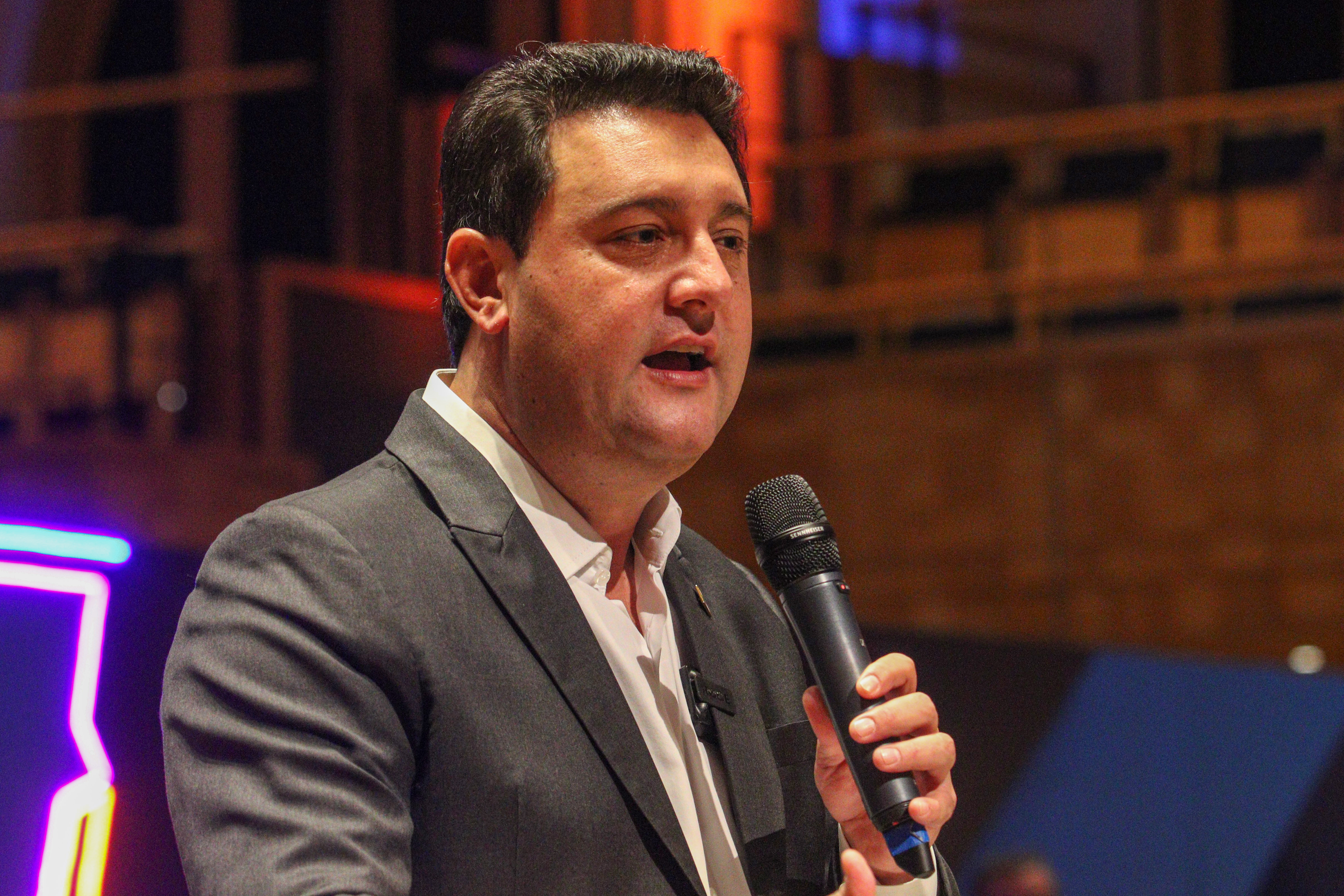 Imagem de Ratinho Jr. defende indulto a Bolsonaro