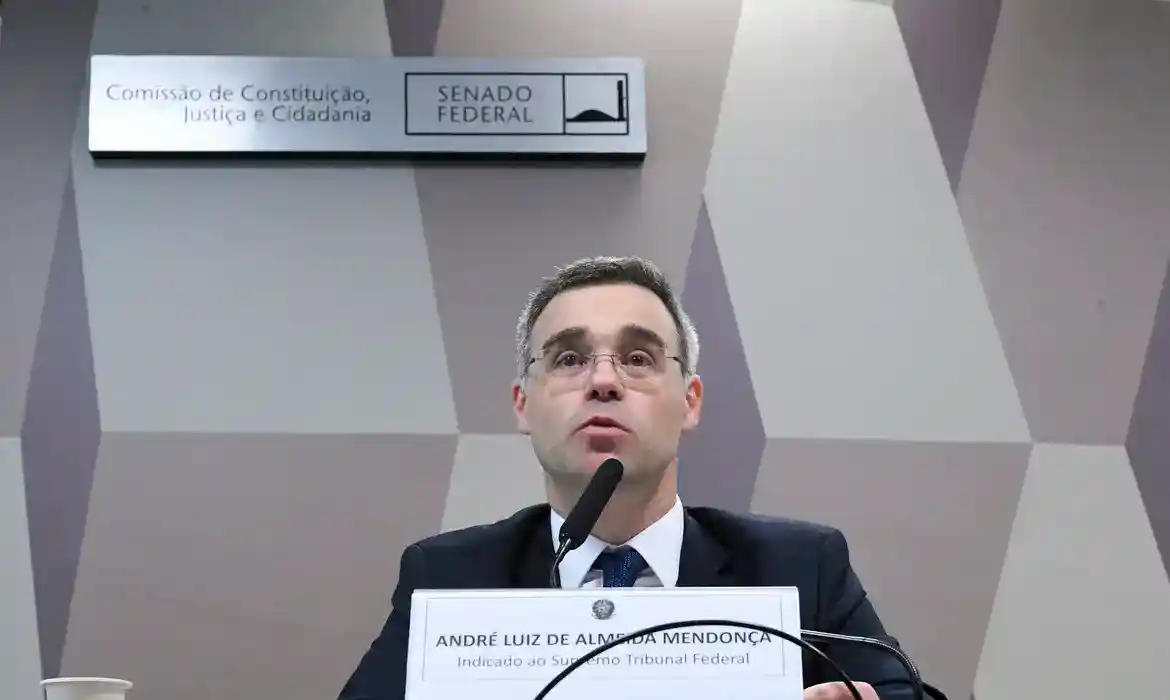 Imagem de Mendonça diz que teve dúvidas sobre morte de “Sicário” em cela da PF