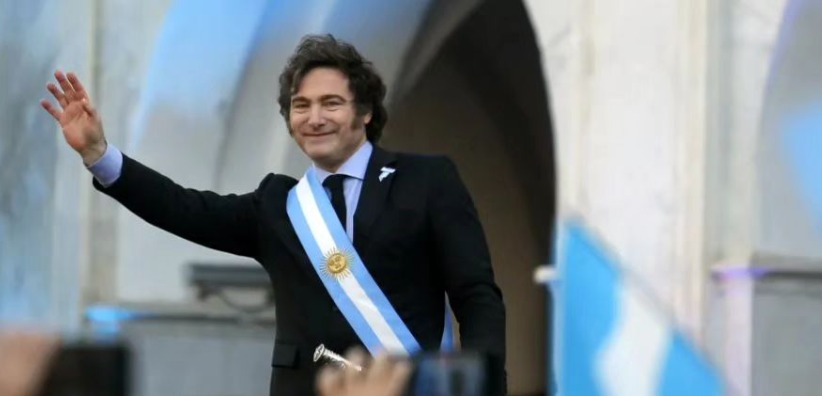 Imagem de Milei consolida força política e vence eleições de meio de mandato na Argentina