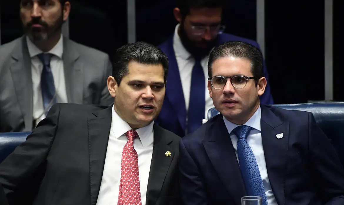 Imagem de Motta e Alcolumbre têm a pior imagem entre políticos, aponta Atlas/Intel