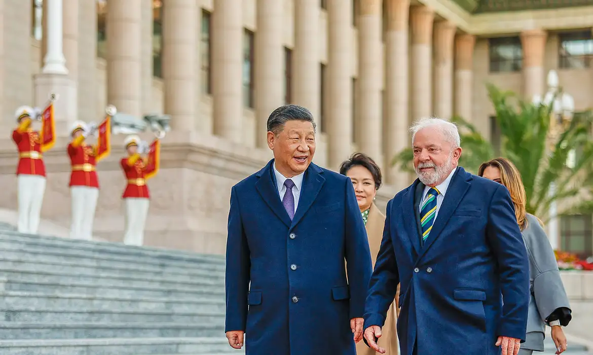 Imagem de Lula se alinha a Xi Jinping após convite de Trump e reforça discurso pró-ONU