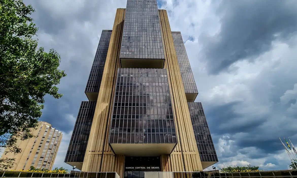 Imagem de Contas externas têm déficit de US$ 4,7 bilhões em agosto