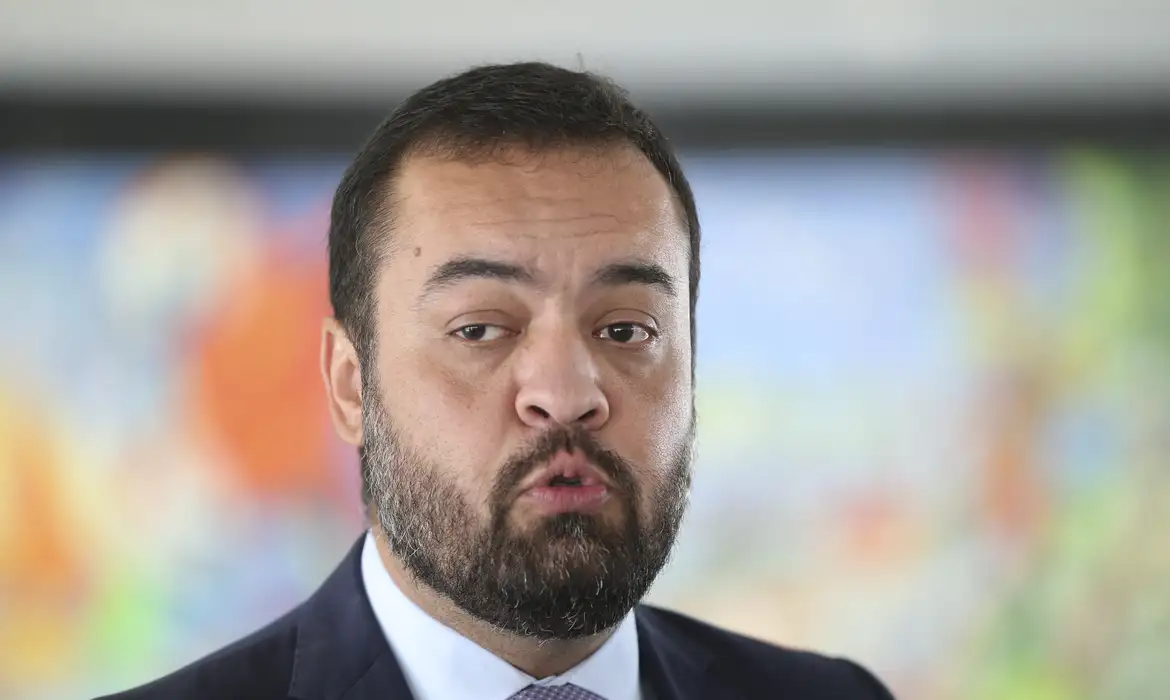 Imagem de Relatora do TSE vota pela cassação de Cláudio Castro