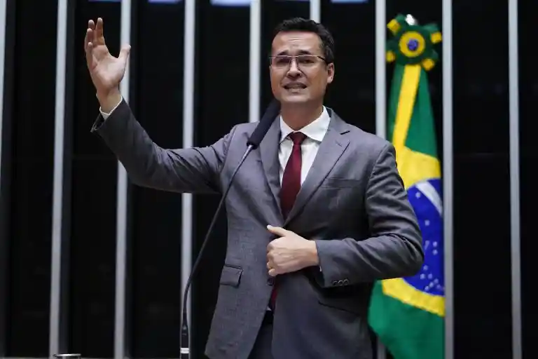 Imagem de Deltan reage a decisão de Gilmar Mendes e acusa ministro de permitir “fake news”
