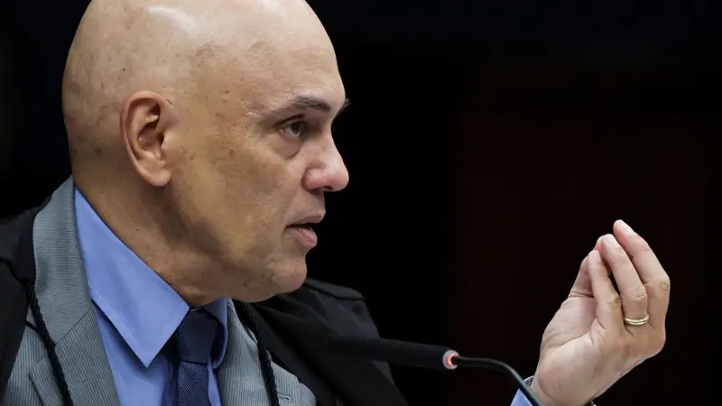Imagem de Moraes compara apoiadores de Bolsonaro a “soldado de máfia” e acusa líder de ordenar um golpe inspirado nos EUA