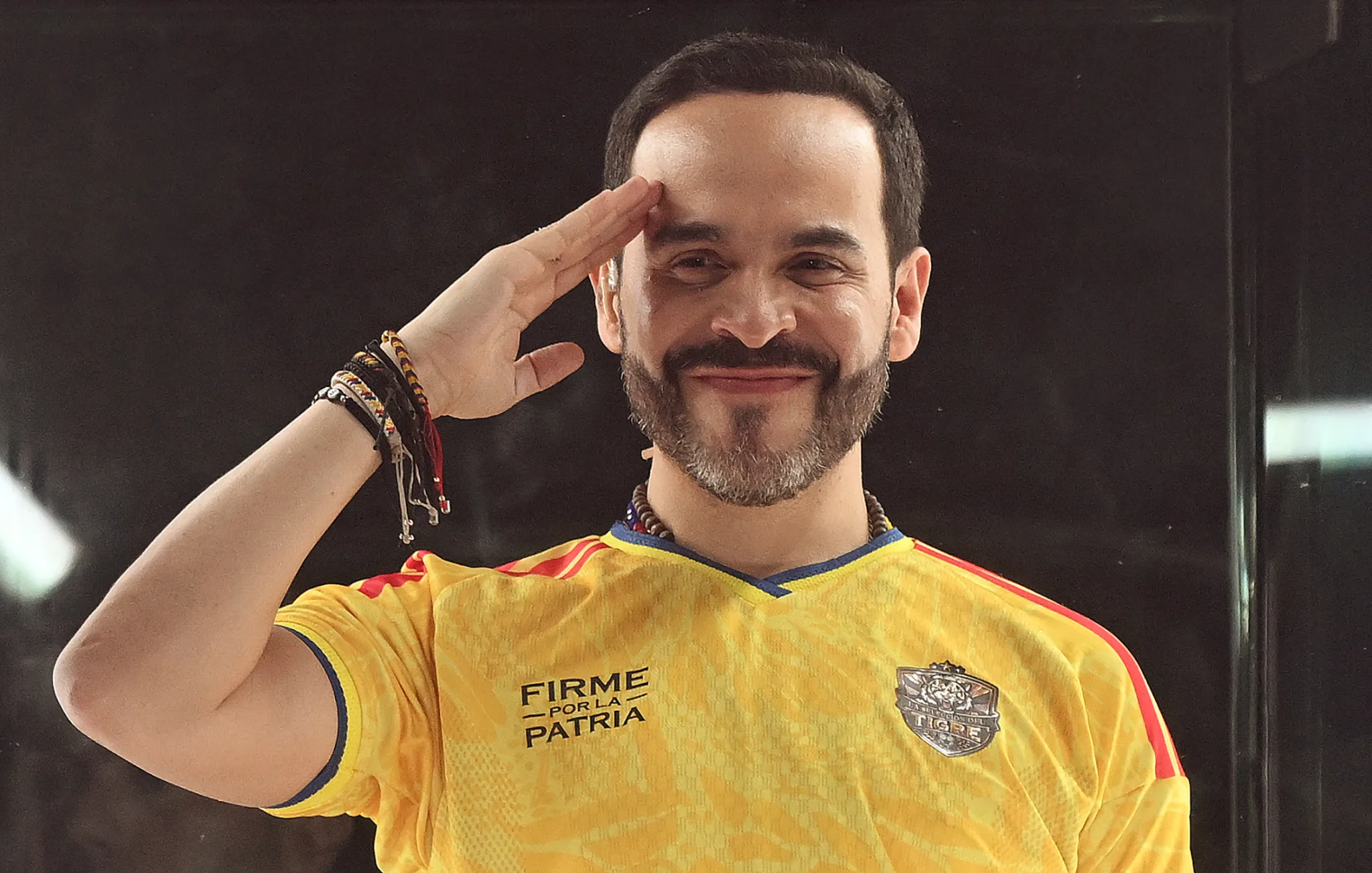 Imagem de Colômbia suspende restrição e amplia possibilidade de porte de armas legalizadas