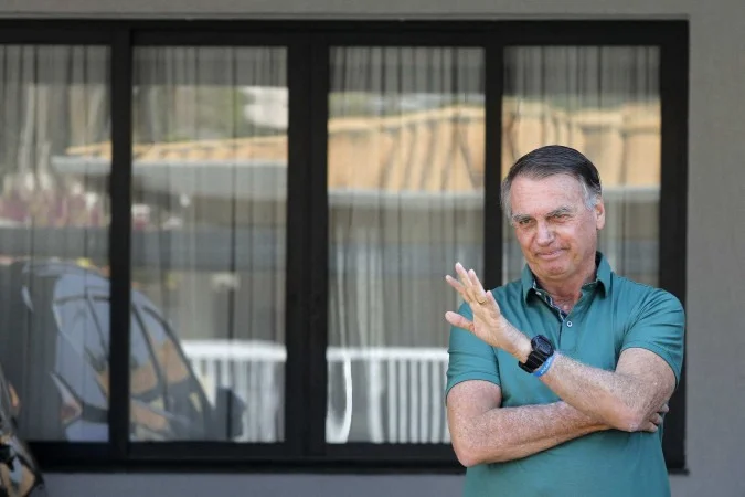 Imagem de Moraes autoriza entrada de funcionária de cartório na residência de Bolsonaro