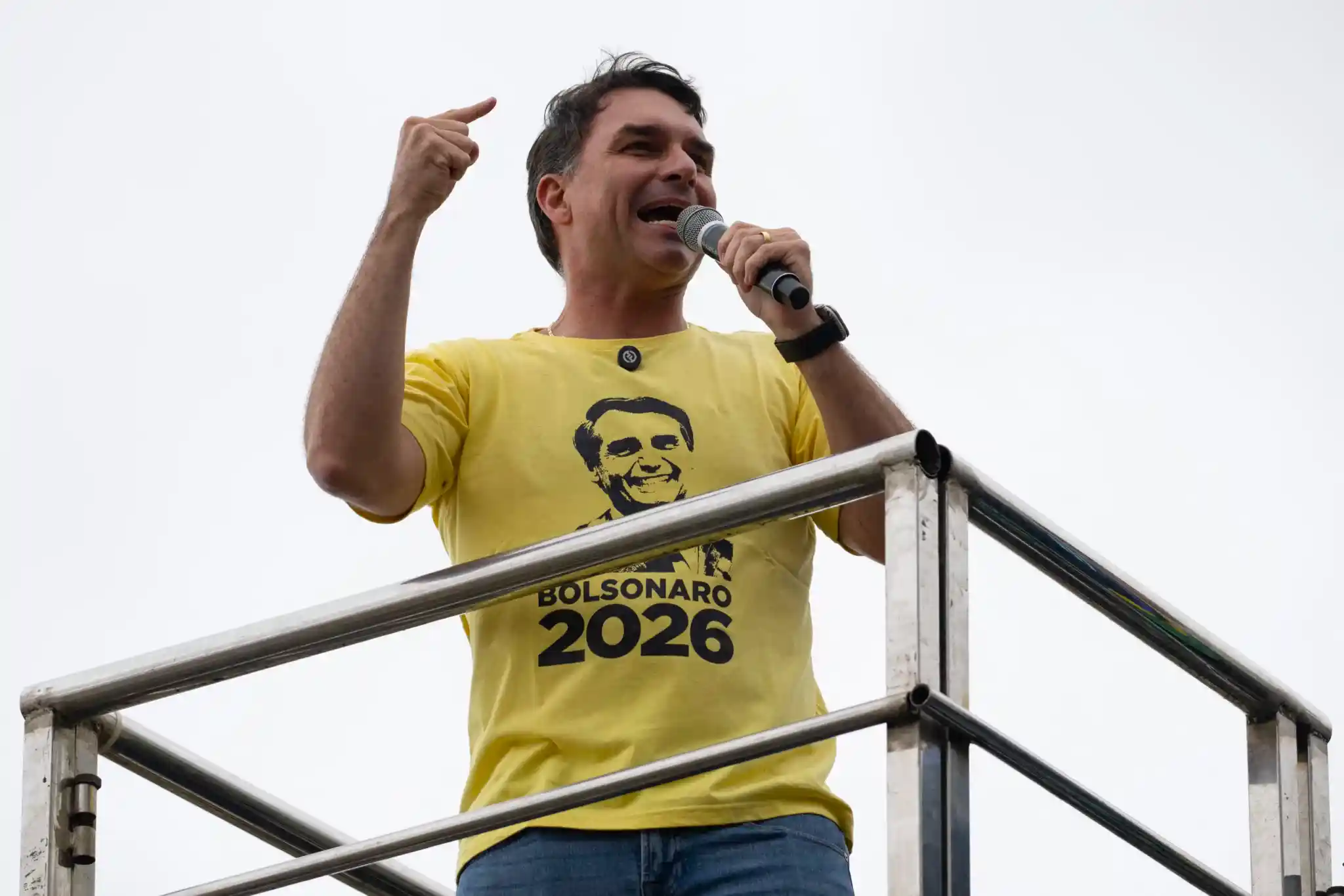 Imagem de Pesquisa Palver aponta empate entre Lula e Flávio Bolsonaro em cenário de segundo turno