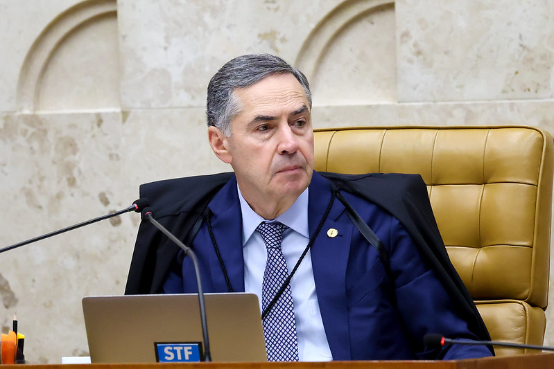 Barroso defendeu regulação das redes sociais e disse que o STF enfrenta a “má vontade” de quem quer praticar crimes e extremismo político