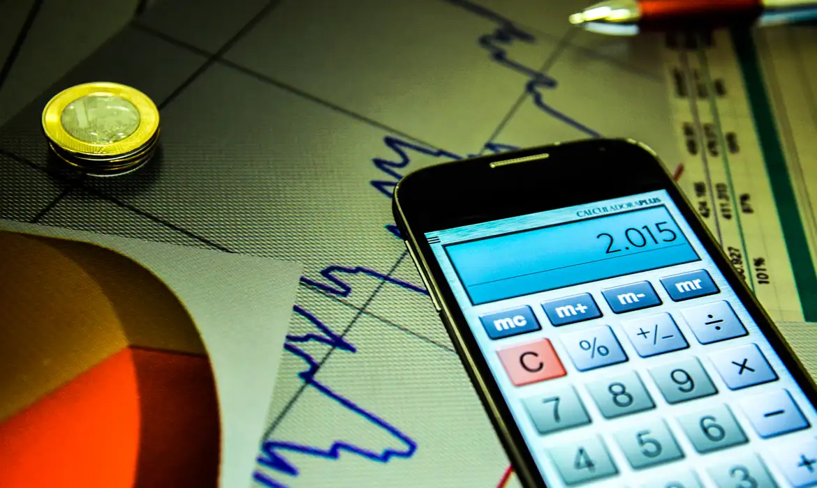 Imagem de Tesouro alerta: dívida pública pode alcançar 95% do PIB após mudança nas regras dos precatórios