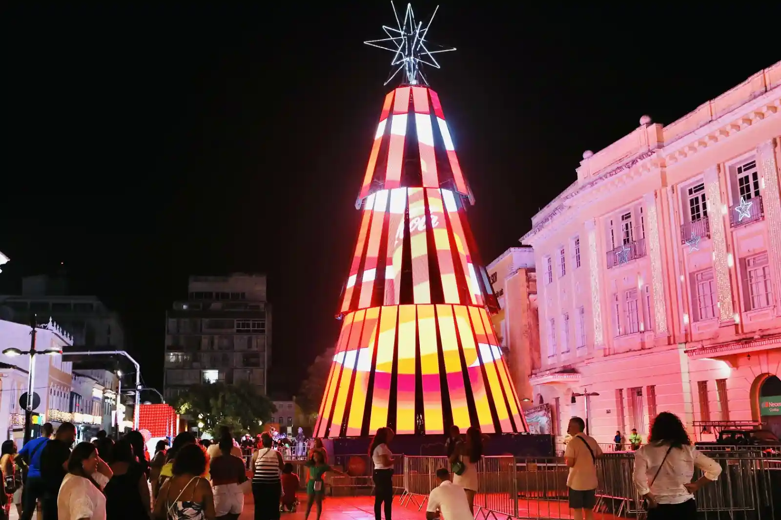 Imagem de Natal no Centro Histórico terá esquema de segurança reforçado com reconhecimento facial, revistas e monitoramento integrado