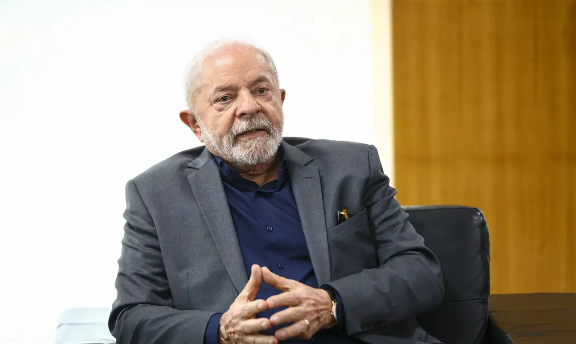 Imagem de Lula diz que reunião com dono do Banco Master ocorreu a pedido de Guido Mantega