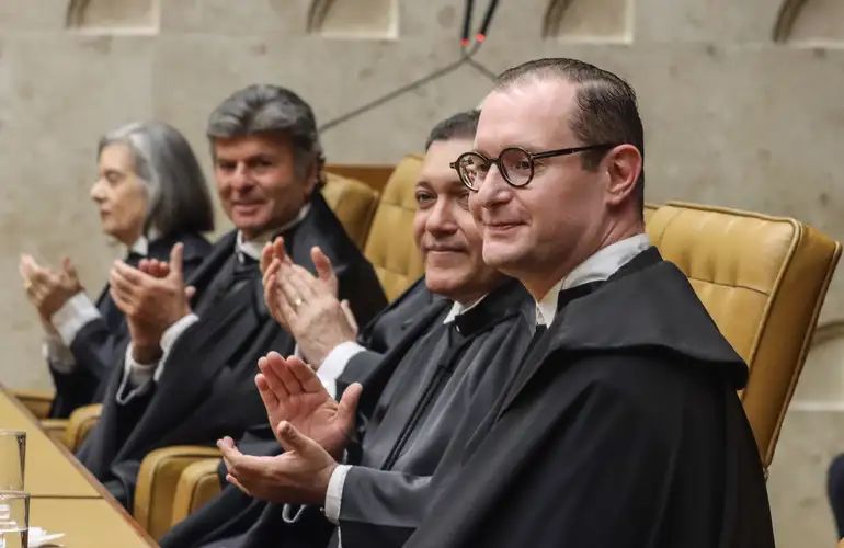 Imagem de Zanin vota para restringir buscas no Congresso a autorização exclusiva do STF