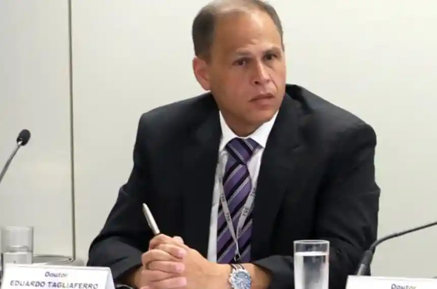 Imagem de Advogado de Tagliaferro questiona validade de mandado e pede investigação sobre Moraes