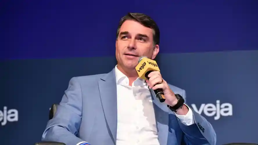 Imagem de Flávio participará de audiência nos EUA sobre possível tarifa a produtos brasileiros
