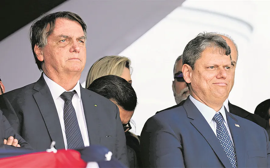 O ex-presidente Jair Bolsonaro e o governador Tarcísio de Freitas
