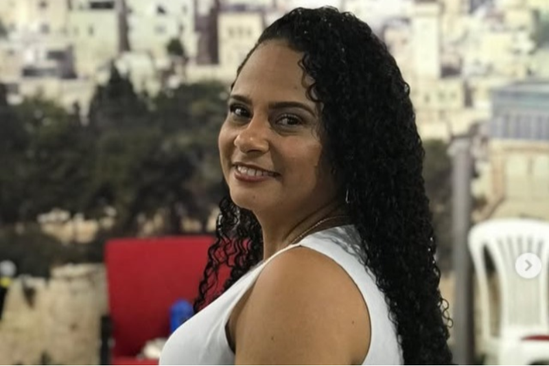 Imagem de MAIS INSEGURANÇA: Pastora é baleada na cabeça por traficantes em Salvador