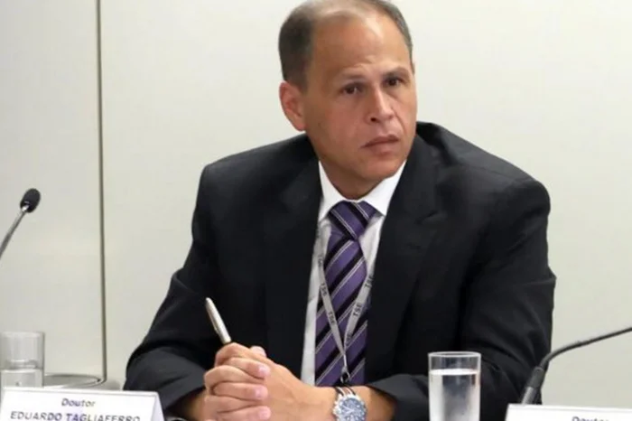 Imagem de Ex-assessor do TSE protocola pedido de impeachment contra Alexandre de Moraes no Senado