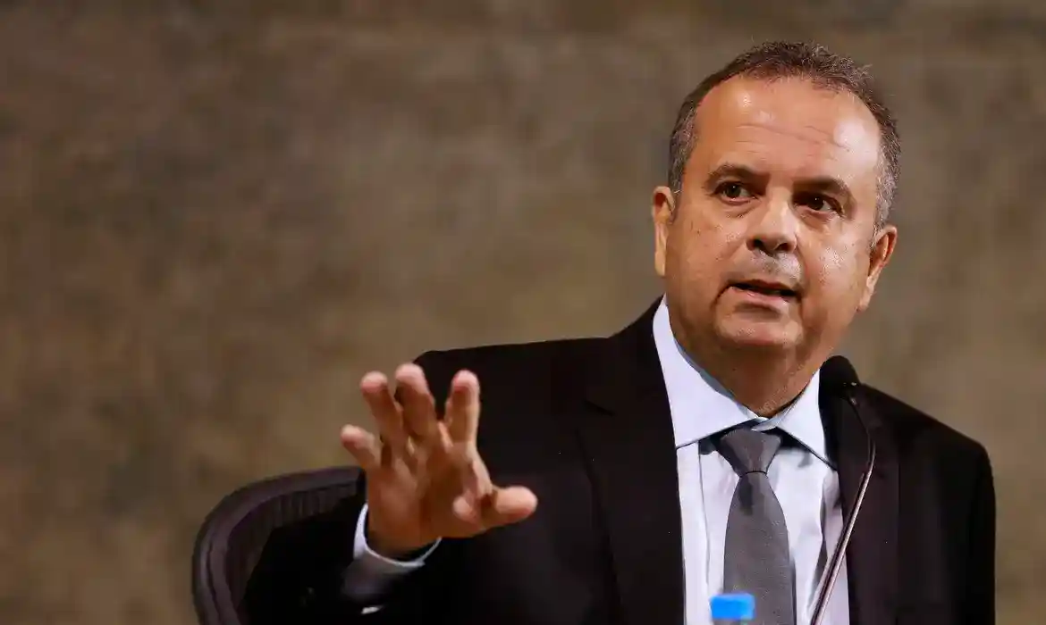 Imagem de Marinho aciona Comissão de Ética contra Mauro Vieira por publicação do Itamaraty