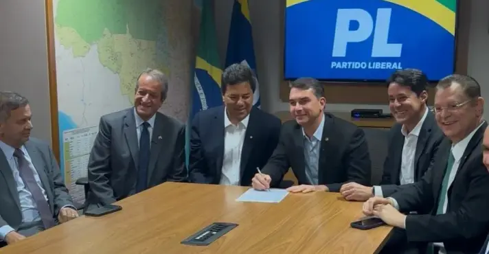 Imagem de Mendonça Filho deixa União Brasil após quatro décadas e se filia ao PL
