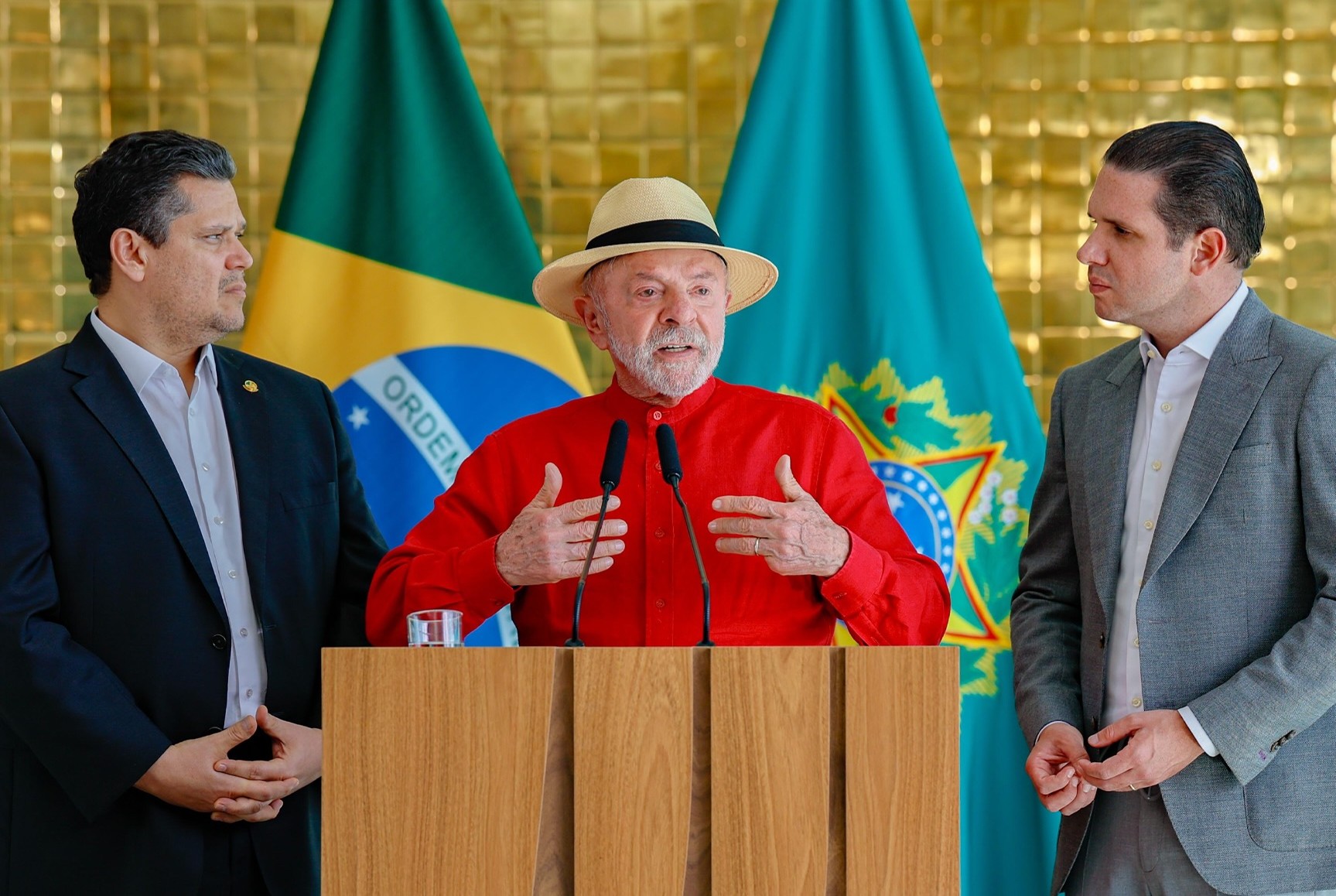 Imagem de Lula tenta recompor apoio no Congresso às vésperas das eleições
