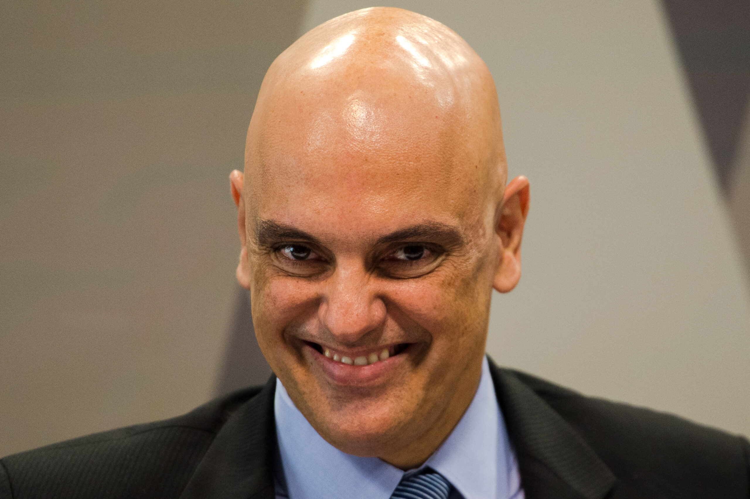 Imagem de Moraes inclui inquérito que indiciou Allan dos Santos por difamação, injúria, desobediência e incitação ao crime
