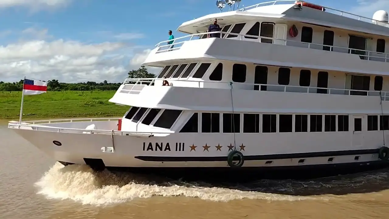 Imagem de Deputado pede investigação sobre gastos de Lula com barco de luxo na COP30