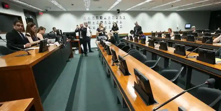Imagem de Governo Lula sofre revés na instalação da CPI do INSS