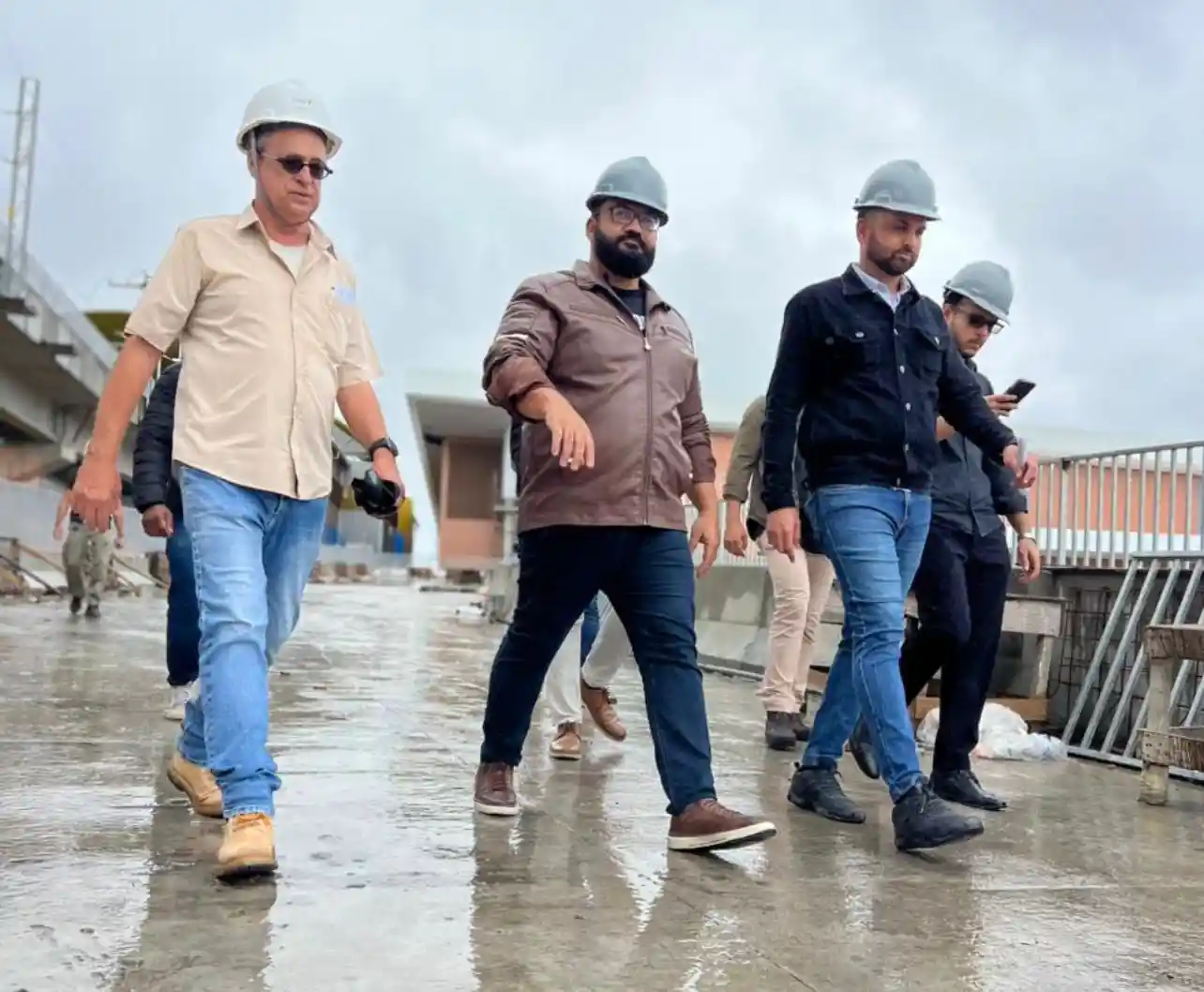 Imagem de Leandro de Jesus questiona atraso na obra da Rodoviária de Salvador: “Vai esperar a eleição?”