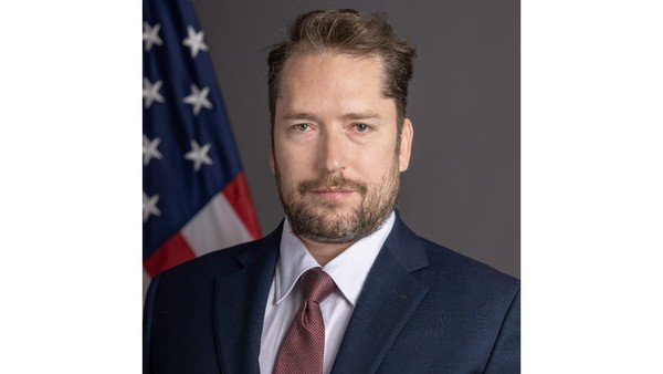 Imagem de Bolsonaro pede a Moraes autorização para receber assessor do governo Trump na prisão