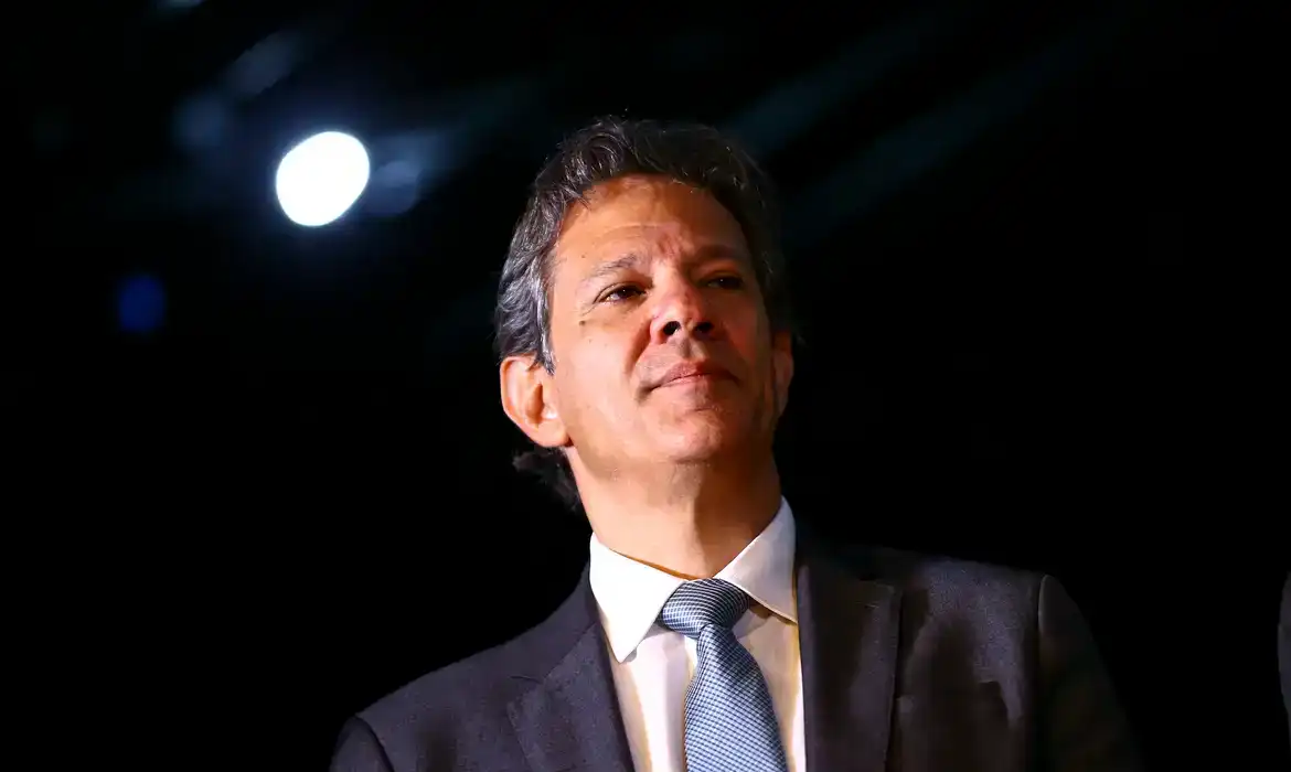 Imagem de Haddad diz que Lula “corrigiu o rumo” ao revogar taxa sobre compras internacionais
