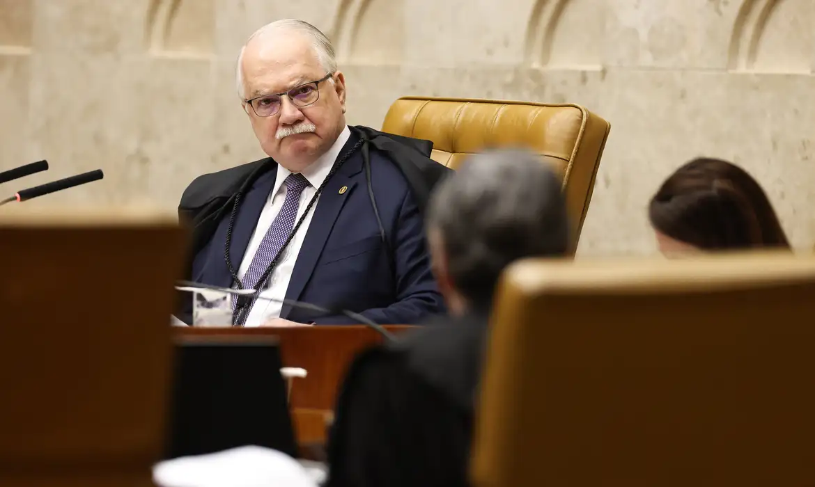 Imagem de Fachin agenda julgamento sobre relatório da PF que cita Moraes e Vorcaro