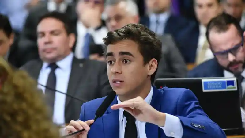 Imagem de Deputado Nikolas Ferreira pede renúncia ou impeachment de Alexandre de Moraes