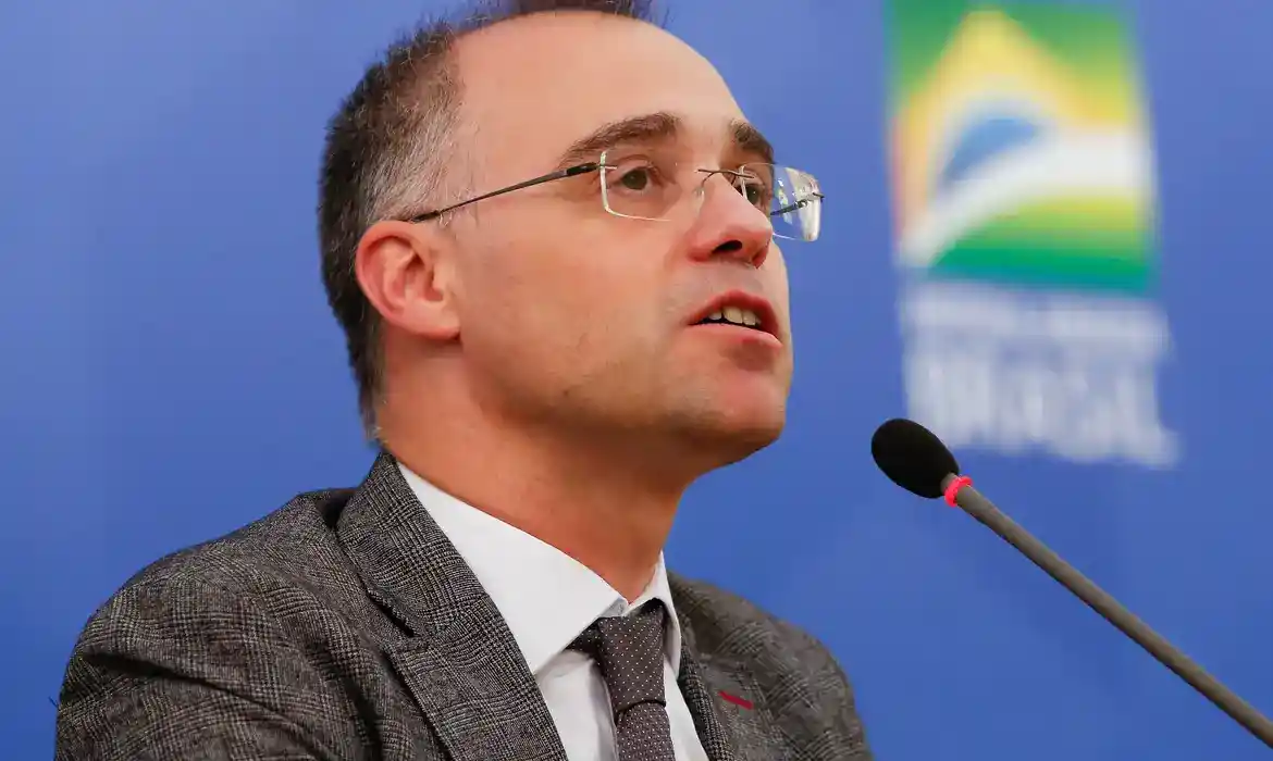 Imagem de Mendonça autoriza bloqueio de R$ 97 milhões e novas buscas em investigação sobre aplicações no Banco Master
