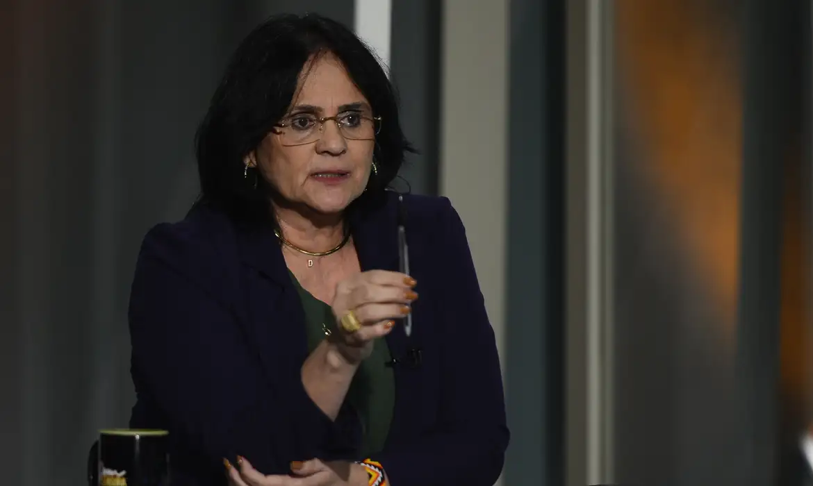 Imagem de Damares diz que levará caso Filipe Martins a cortes internacionais